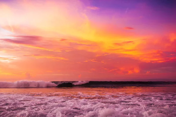 Atardecer Brillante Amanecer Océano Paisaje Con Colores Cálidos Atardecer Amanecer — Foto de Stock