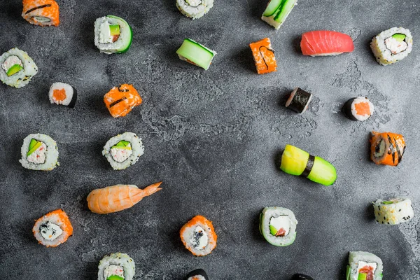 Delicious sushi rolls — Stock Photo, Image