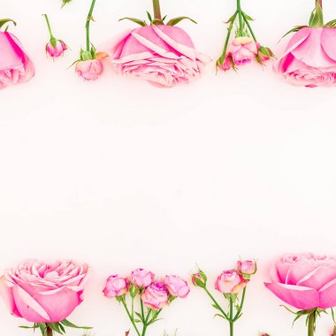 Pembe Gül ile çiçek kompozisyon. Düz yatıyordu, en iyi görünümü.