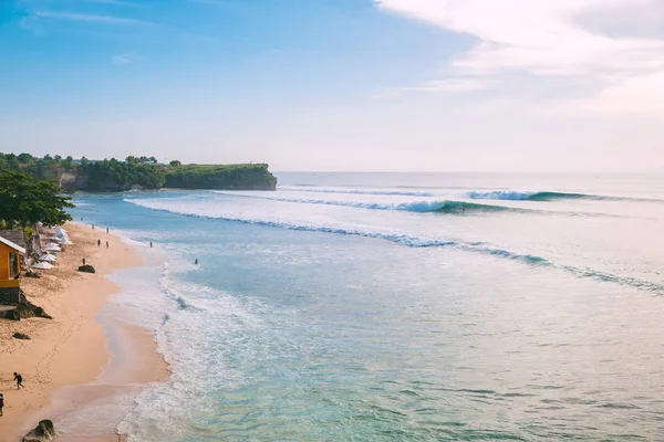 Vue Littoral Avec Eau Bleue Ondulée — Photo