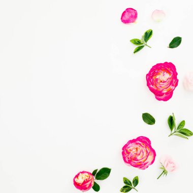 Yay çerçeve. Pastel pembe güllerin çiçek kompozisyonu