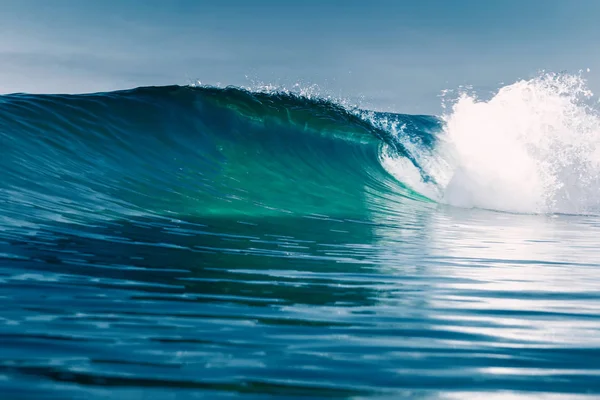 Onda Barril Para Surfear Océano Rompiendo Onda Transparente — Foto de Stock