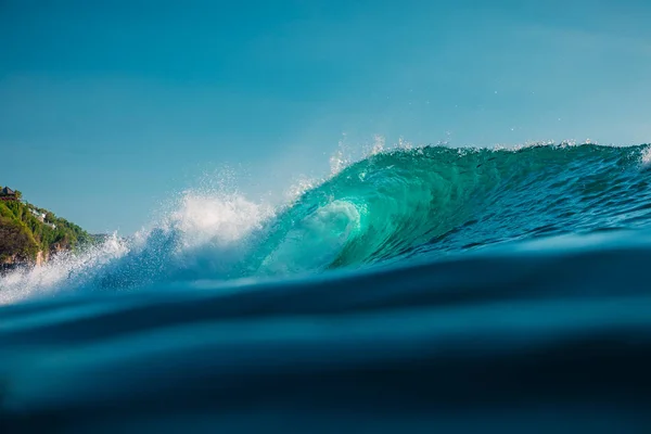 Barrel wave in sea. Blue wave with sun light — Stock Photo, Image