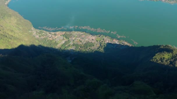 Luchtfoto Van Batur Caldera Meer Met Dorp Bali — Stockvideo