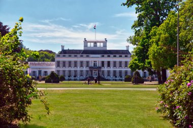 20 Mayıs 2020, Hollanda, Baarn Beyaz Saray Soestdijk, Hollanda kraliyet ailesi kraliçesi Juliana, Bernard ve çocukları.