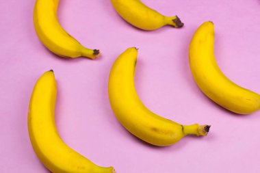 Muz pembe pastel minimalizm yüzeyi.