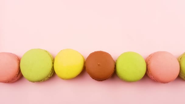 Macaroons Vagy Macaron Pasztell Rózsaszín Felületén Makró Közelről — Stock videók