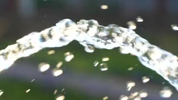 Burbujas Agua Abstracta Salpicar Cámara Lenta Casa Jardín Gotas Agua — Vídeos de Stock