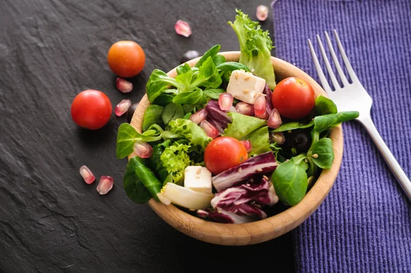 Nourriture végétarienne est salade — Photo