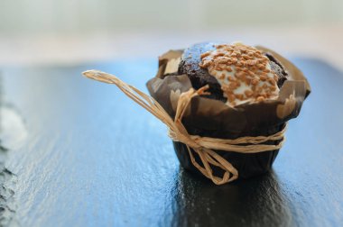 bir çikolatalı kek