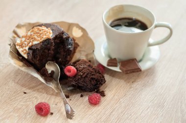 Kahvaltı için çörek ile kahve