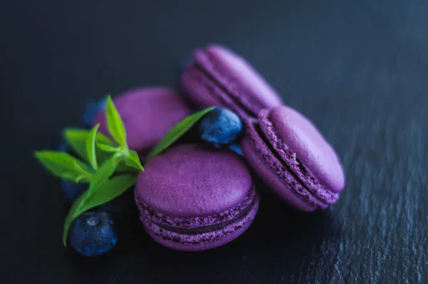 Yaban mersini ile macaroons