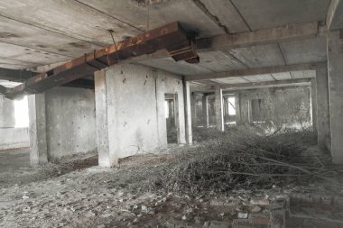 Yok Edilmiş Endüstri Binası