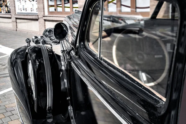 Un primo piano auto d'epoca — Foto Stock