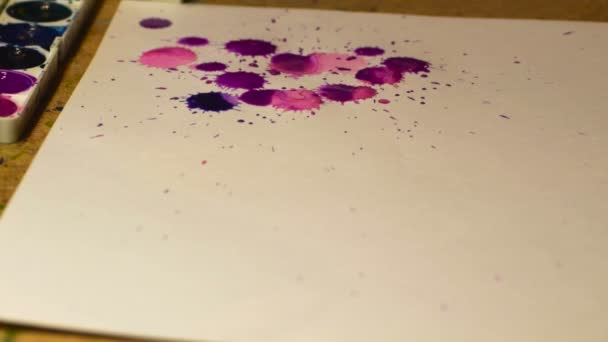 水彩滴在白纸上 — 图库视频影像