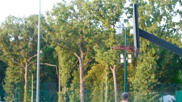 Україна Харків Бакалійної Продукції 2017 Баскетбол Тренінг Відкритому Повітрі Парку — стокове відео