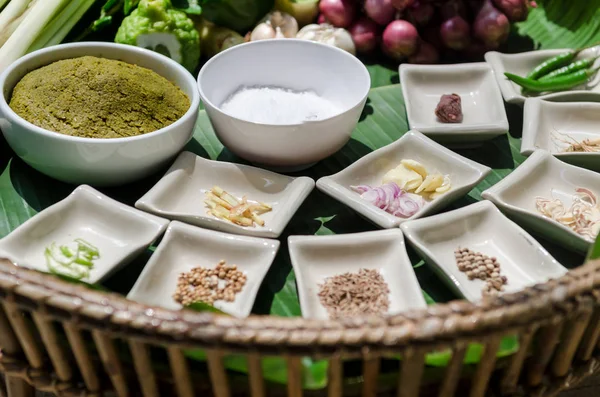 Green Curry Ingredient Herbs — Stock Photo, Image