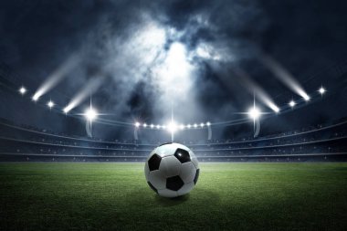 Stadyumda futbol topu