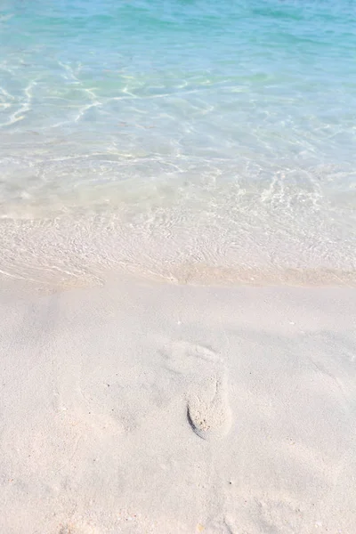 Pure Blue Water Sea Human Footprint Sand — Stock Photo, Image