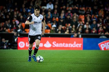 Valencia, İspanya - 8 Nisan: Carlos Soler sırasında İspanyol La Liga maç Valencia Cf ve Rcd Espanyol Mestalla Stadı nda arasında 8 Nisan 2018 Valencia, İspanya
