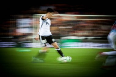 Valencia, İspanya - 8 Nisan: Carlos Soler sırasında İspanyol La Liga maç Valencia Cf ve Rcd Espanyol Mestalla Stadı nda arasında 8 Nisan 2018 Valencia, İspanya