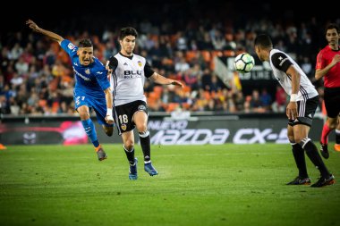 Valencia, İspanya - 18 Nisan: (L) Faycal (18) Soler sırasında İspanyol La Liga maç Valencia Cf ve Getafe Cf Mestalla Stadı nda arasında 18 Nisan 2018 üzerinde Valencia, İspanya