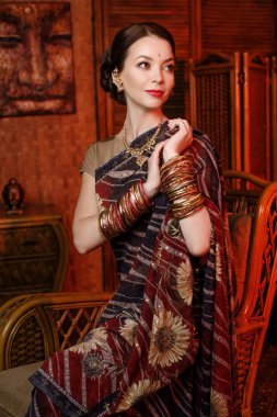 Hint kostüm genç kız