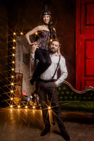 Aktörler soyunma odasında birkaç