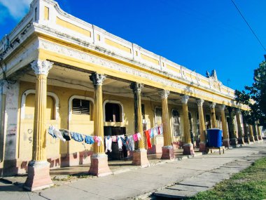 Cienfuegos, Cuba - 2019. Cienfuegos ticari alan seyahat fotoğraf. Küba'nın Cienfuegos eyaletindeki.