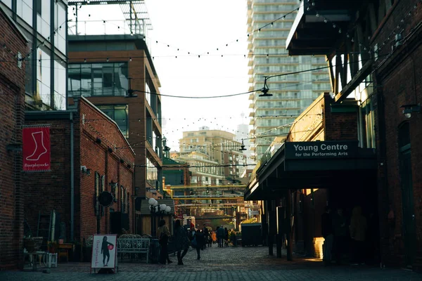 TORONTO, CANADÁ - noviembre, 2019 Distillery District former Gooderham Worts Distillery — Foto de Stock