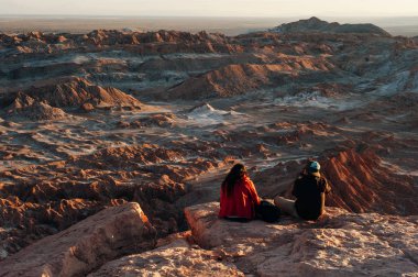 Atacama Çölü 'nün manzarası. Kayalar ve Cordillera de la Sal, Atacama Çölü, Şili - Haziran, 2018 