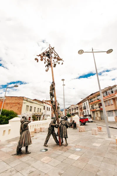 Ecuador, Cuenca - december, 2018 óvárosa hódítók Latin-Amerikában, szobor — Stock Fotó