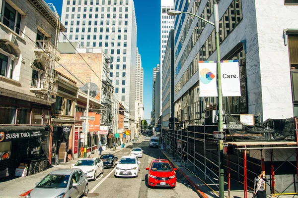 San Francisco, Ca - juli 2018 - Kabelbaan in de straat San Francisco — Stockfoto