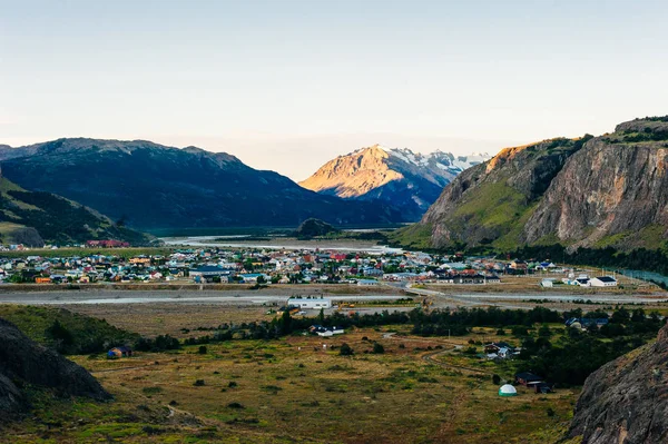 El Chalten, pequeño pueblo de montaña en la Patagonia austral, Argentina - agosto, 2019 — Foto de Stock