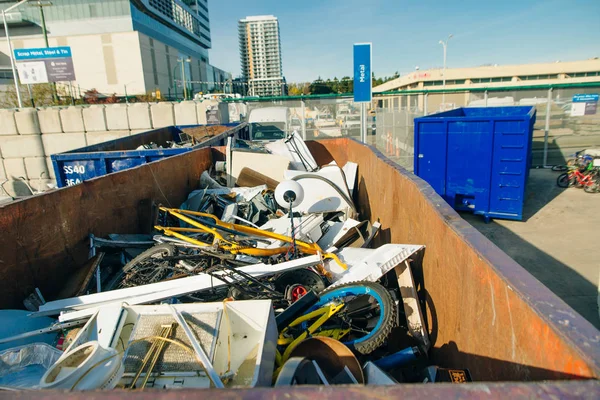 Vancouver Zero Waste Centre - october, 2019 - Plastic bins in recycle center — Stock Photo, Image