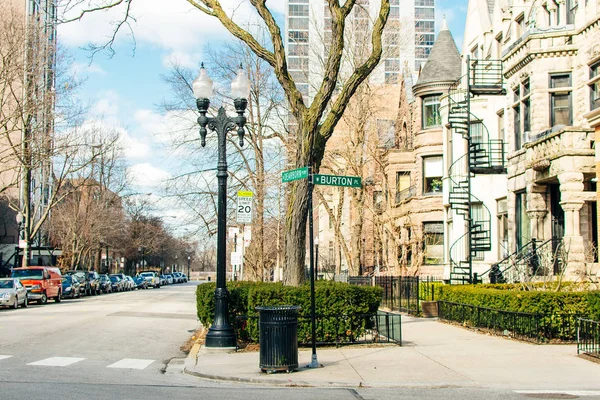 Chicago, Usa - Eylül, 2018 Şehir sokağında insanlarla