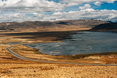 Baykal Gölü, Olkhon Adası, Rusya 'da sonbahar manzarası.