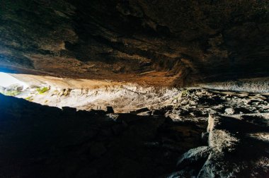 Torres del Paine Ulusal Parkı 'ndaki Milodon mağarası, Şili