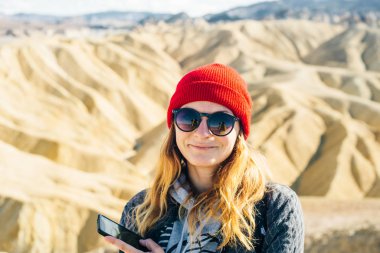 Zabriskie Point 'teki turist Ölüm Vadisi Ulusal Parkı, Kaliforniya, Usa
