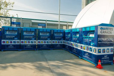 Vancouver Sıfır Atık Merkezi - Ekim 2019 - Geri dönüşüm merkezinde plastik kutular