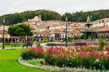 Plaza De Armas, Cusco, Peru - Mart 2019. Cusco 'nun ana meydanı olan Plaza de Armas' dan bir manzara