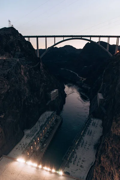 Vista noturna da famosa Barragem Hoover em Nevada — Fotografia de Stock