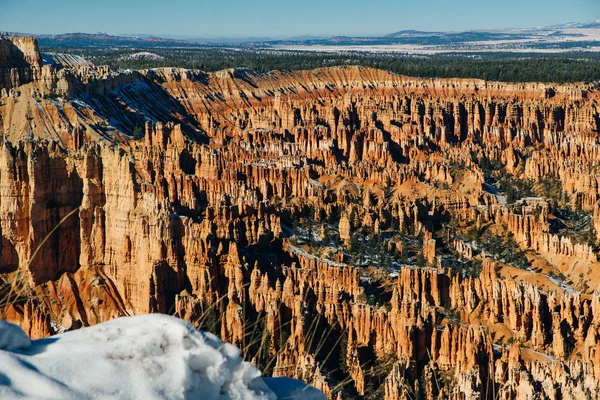 Széles látószögű kilátás a Bryce Canyon Nemzeti Park Sunrise, Colorado, USA — Stock Fotó