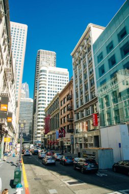 San Francisco, Ca - Temmuz 2018 - San Francisco caddesinde kablolu araba