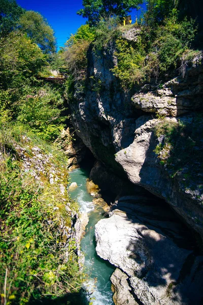 Canyon panorâmico no rio Belaya em Adygea, Rússia — Fotografia de Stock