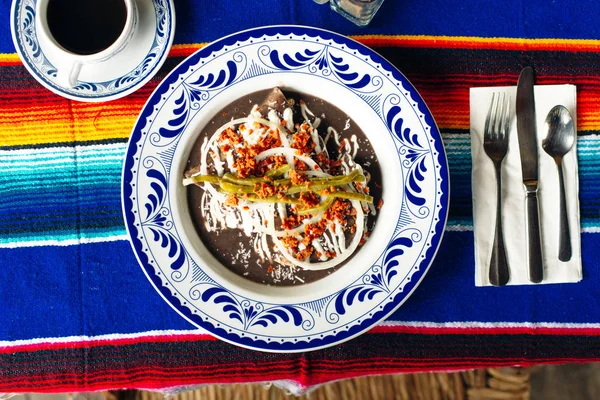 Köstebek Meksikalılar, Poblano köstebek malzemeleri Meksika 'da geleneksel baharatlı yemekler. — Stok fotoğraf
