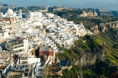 Yunanistan 'ın Santorini Adası' ndaki ünlü romantik beyaz kasabanın güzel manzarası