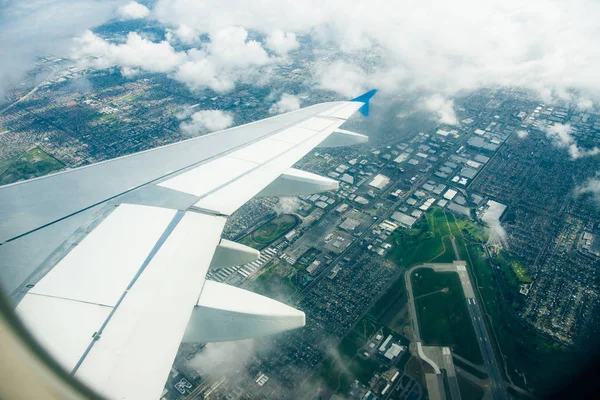 Los Angeles, september, 2019 Panoramautsikt över Los Angeles från insidan av en Skyup-flygning. — Stockfoto