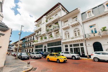 Panama City, Panama - Haziran, 2019. Panama şehrinin eski bölümündeki eski binalar