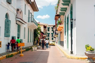 Panama City, Panama - Haziran, 2019. Panama şehrinin eski bölümündeki eski binalar